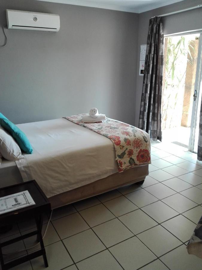 Waterside Lodge Cc Piet Retief Dış mekan fotoğraf