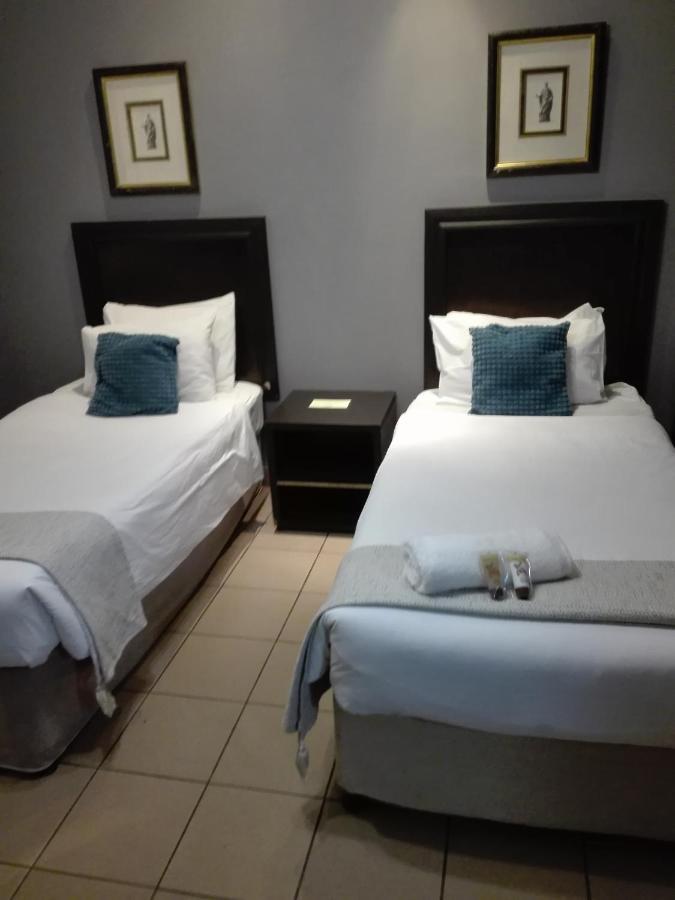 Waterside Lodge Cc Piet Retief Dış mekan fotoğraf