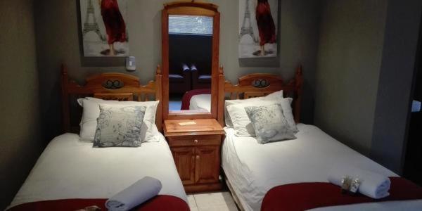 Waterside Lodge Cc Piet Retief Dış mekan fotoğraf